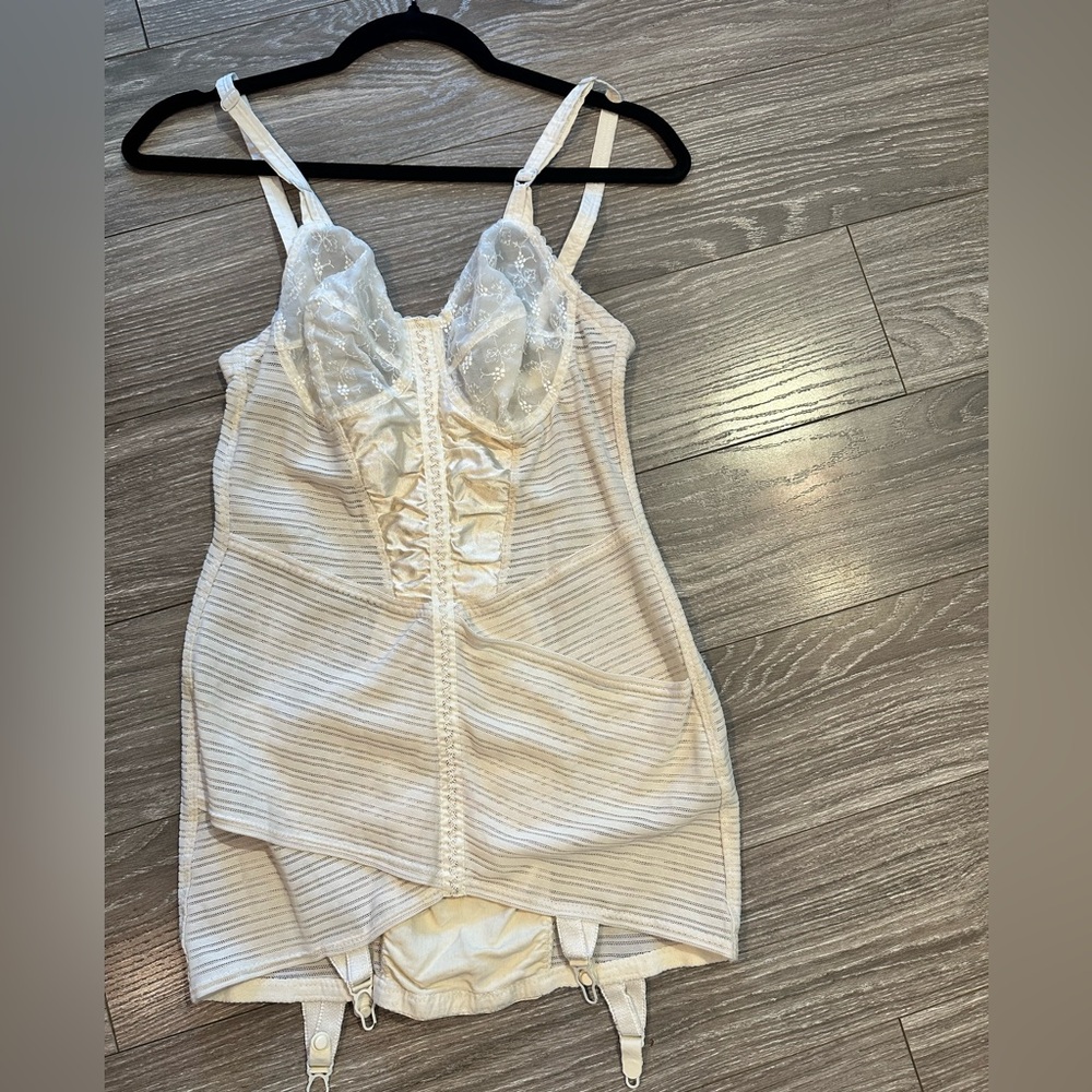American Vintage Cream Lace Bustier Shapewear Slip with Garters 1950s